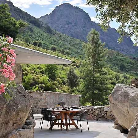 Domaine A Flatta Hotel 4*